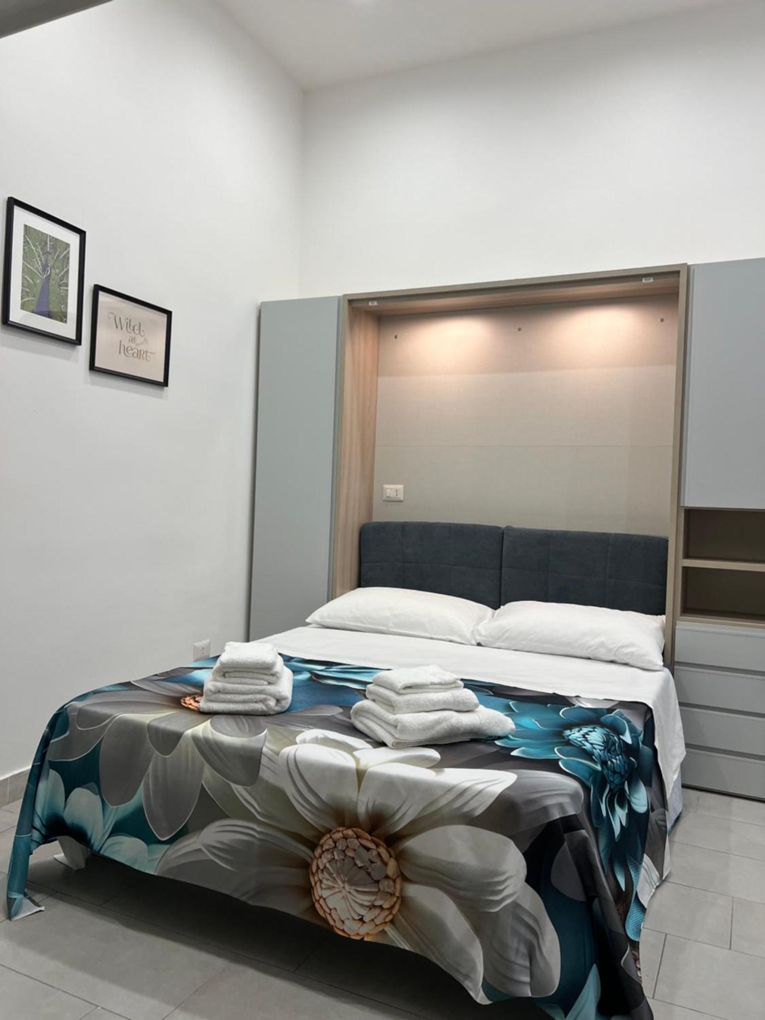 Gabry'S House Apartment เนเปิลส์ ภายนอก รูปภาพ